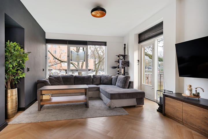 Photo 3 of Louise de Colignystraat 2