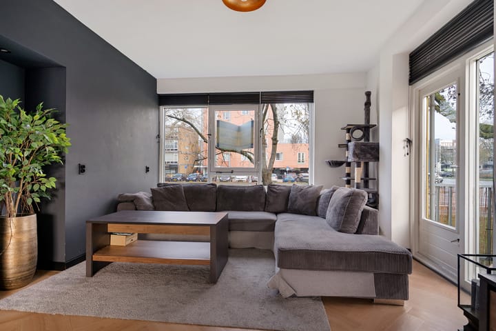 Photo 5 of Louise de Colignystraat 2