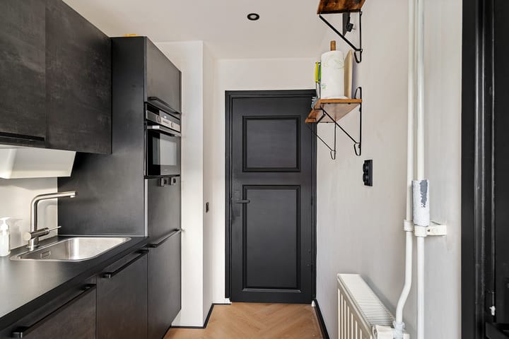 Photo 14 of Louise de Colignystraat 2