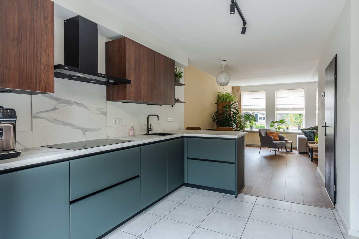 Photo 19 of Varelaar 37