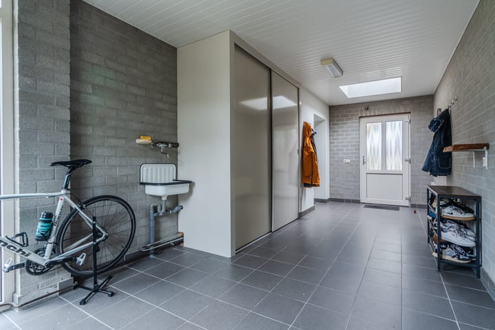 Photo 27 of Varelaar 37