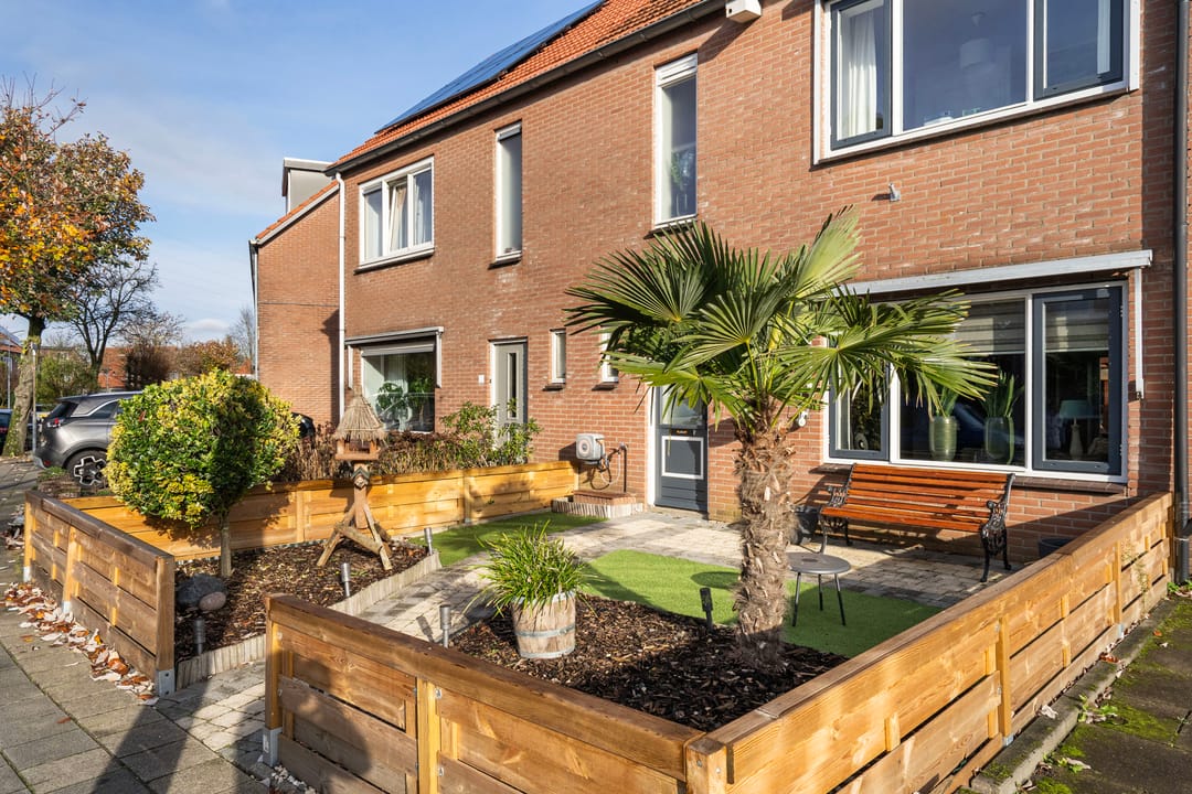 Photo 2 of Borneolaan 19