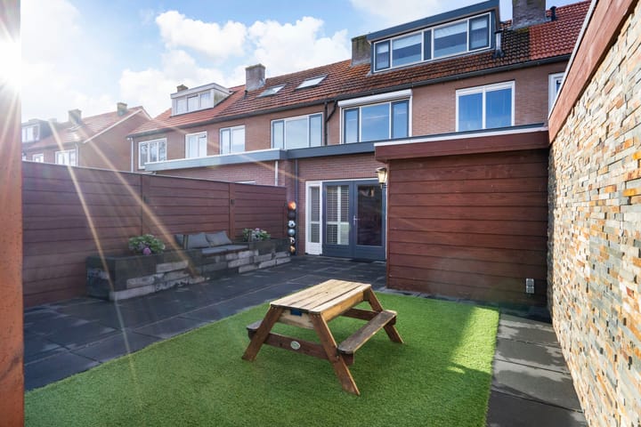 Foto 22 van Borneolaan 19