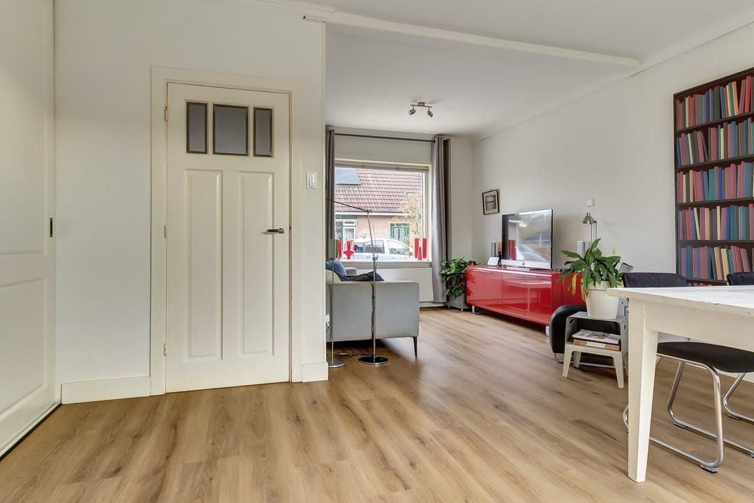 Photo 8 of Prins Hendrikstraat 10