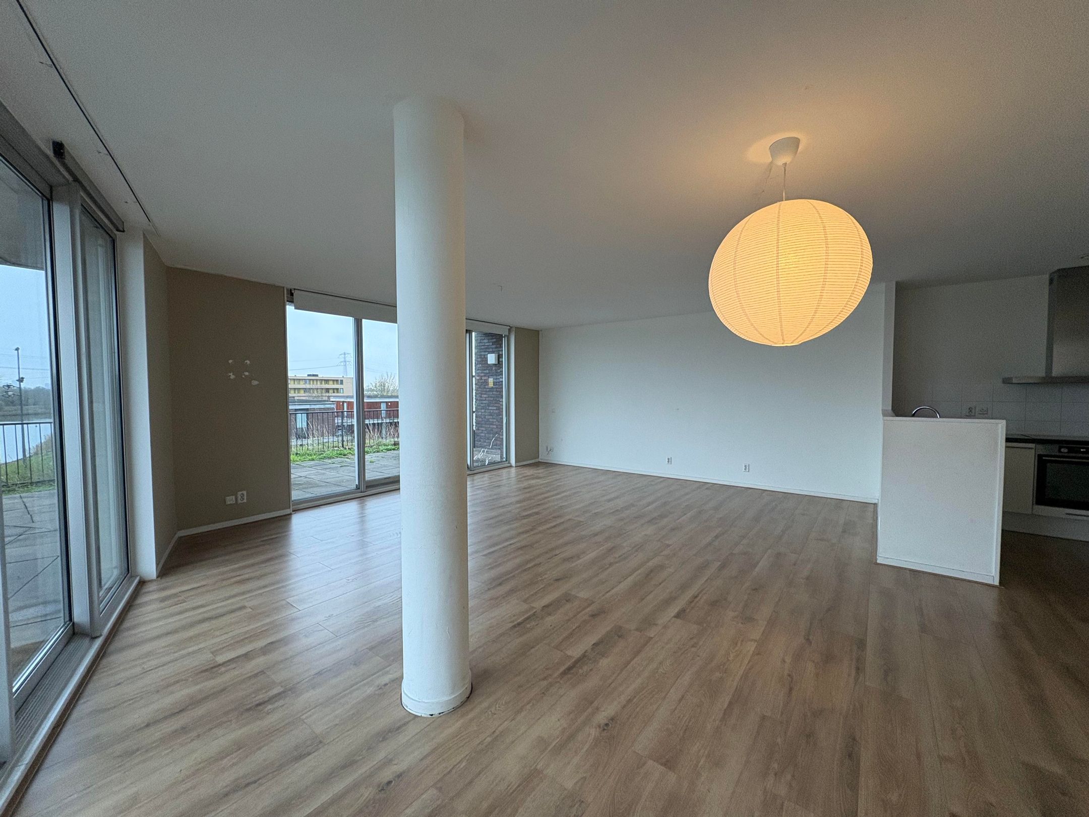 Photo 21 of Emmy Andriessestraat 540