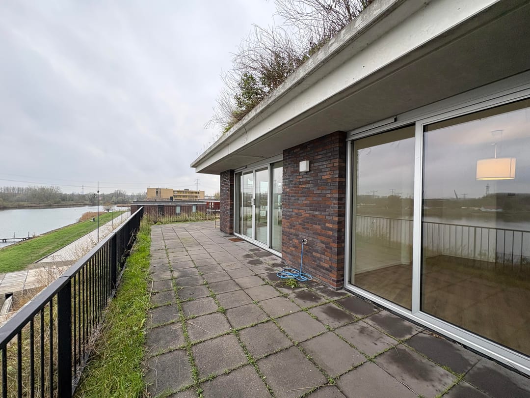 Photo 13 of Emmy Andriessestraat 540