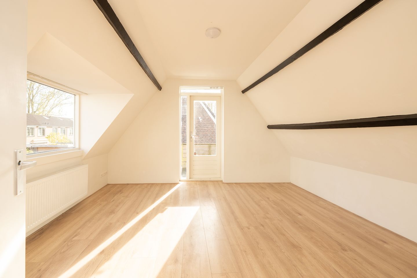 Foto 25 van Elandstraat 15-B