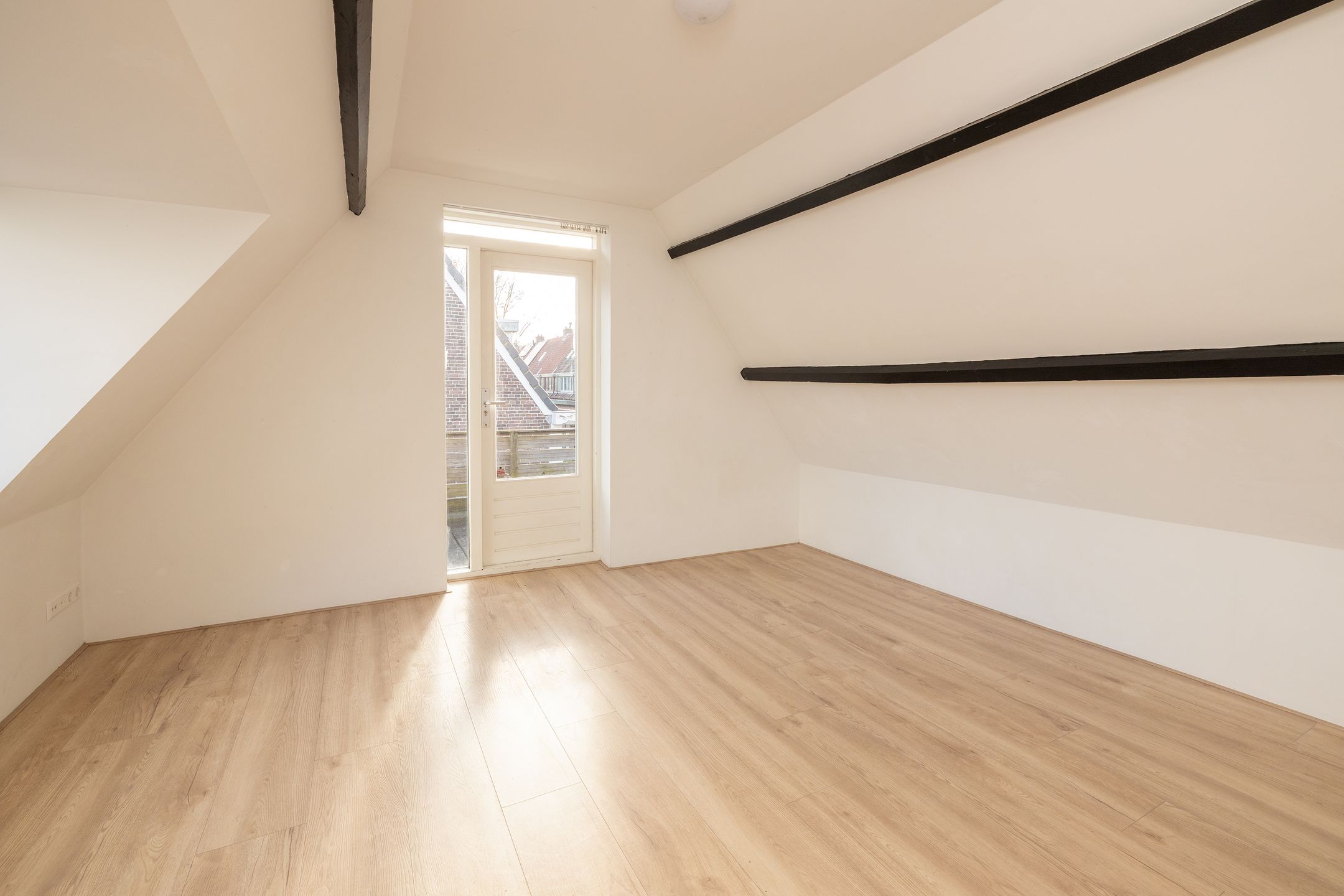 Foto 27 van Elandstraat 15-B