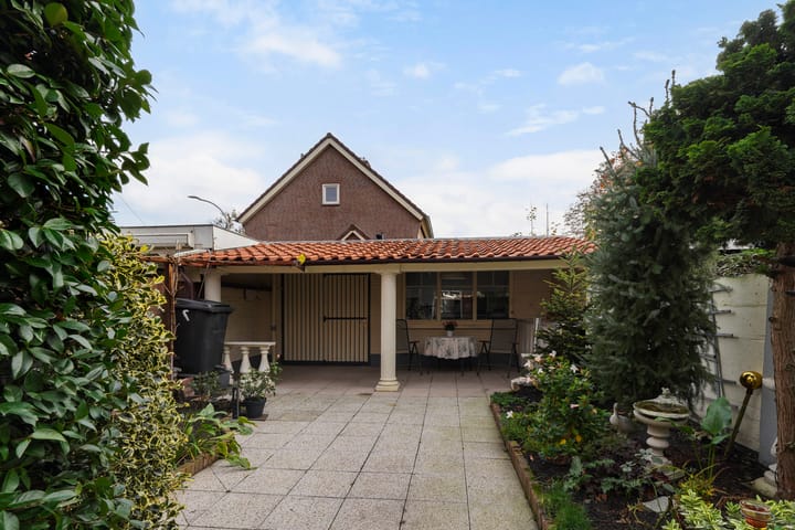 Photo 2 of Putstraat 105