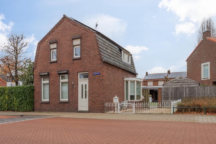 Photo 1 of Loevestraat 54