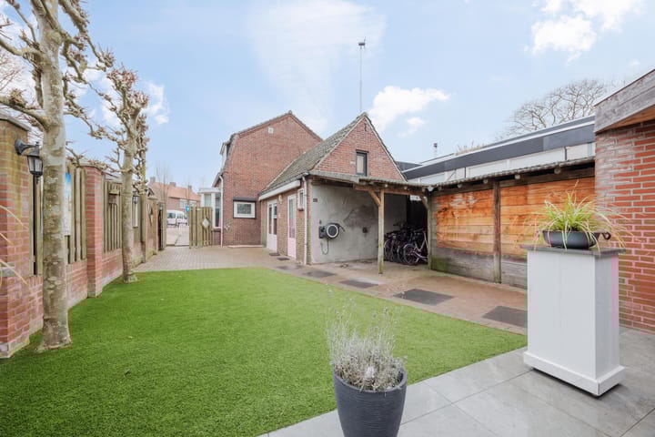 Photo 6 of Loevestraat 54