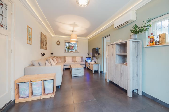 Photo 8 of Loevestraat 54