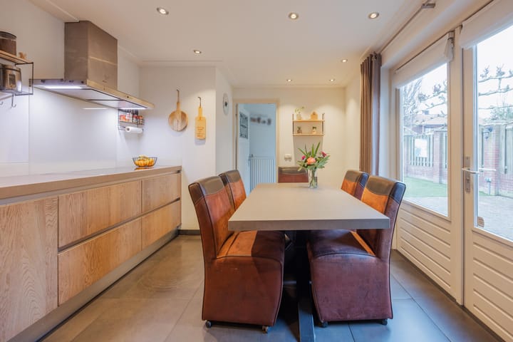 Photo 11 of Loevestraat 54