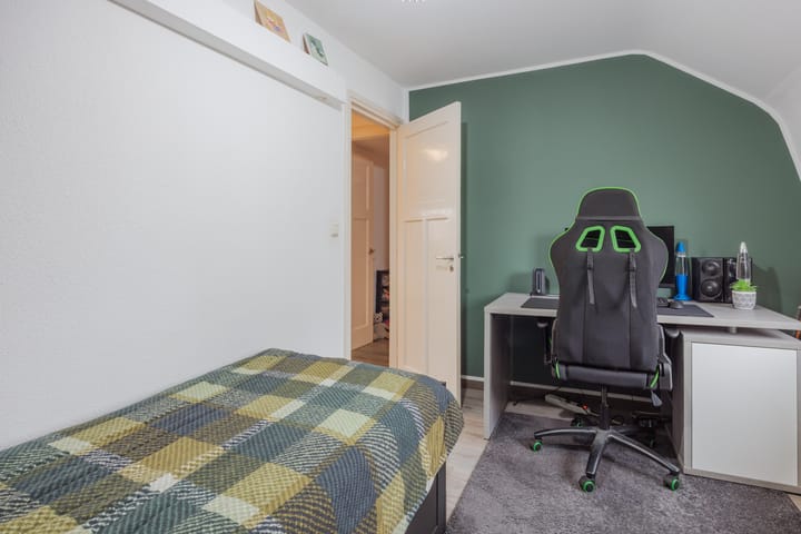 Photo 24 of Loevestraat 54