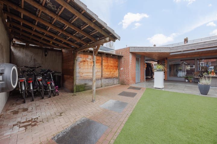 Photo 30 of Loevestraat 54