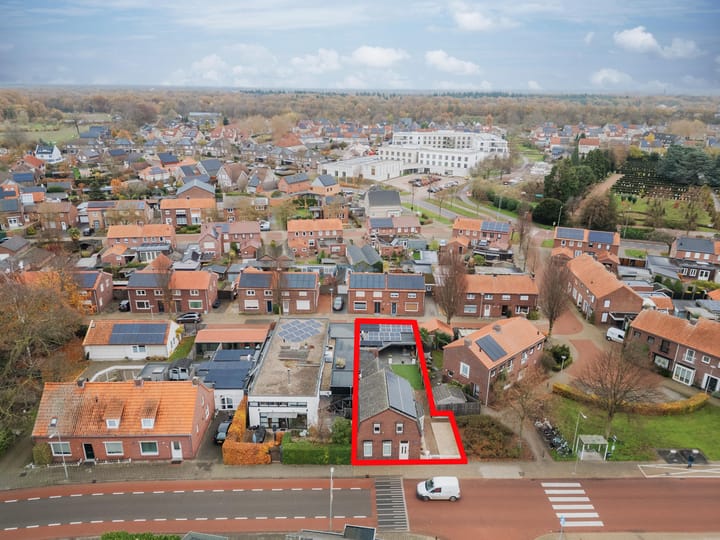 Photo 38 of Loevestraat 54