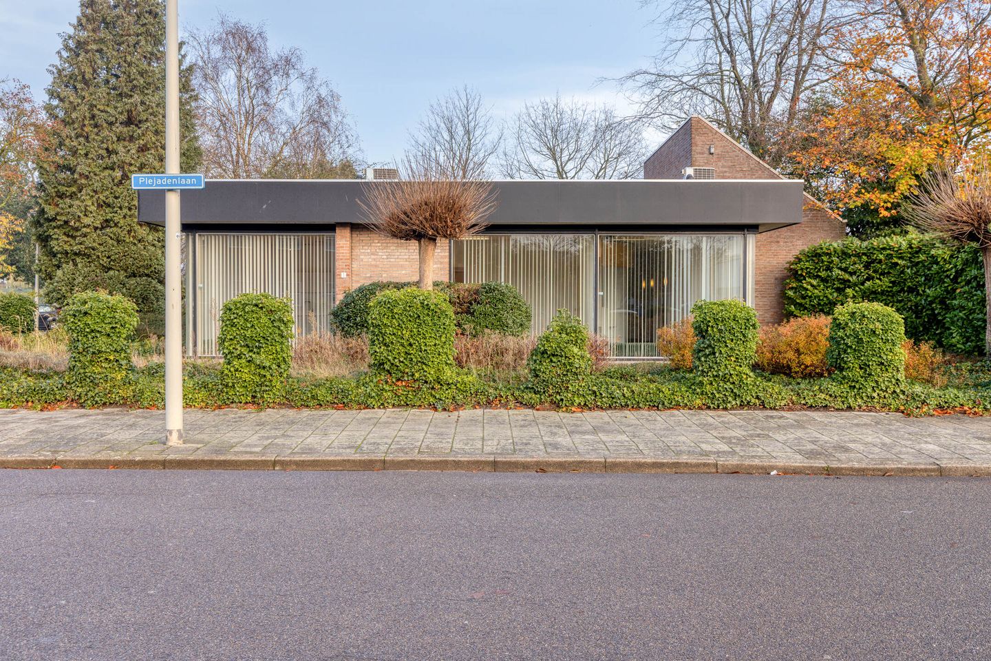 Bekijk foto 1 van Plejadenlaan 1