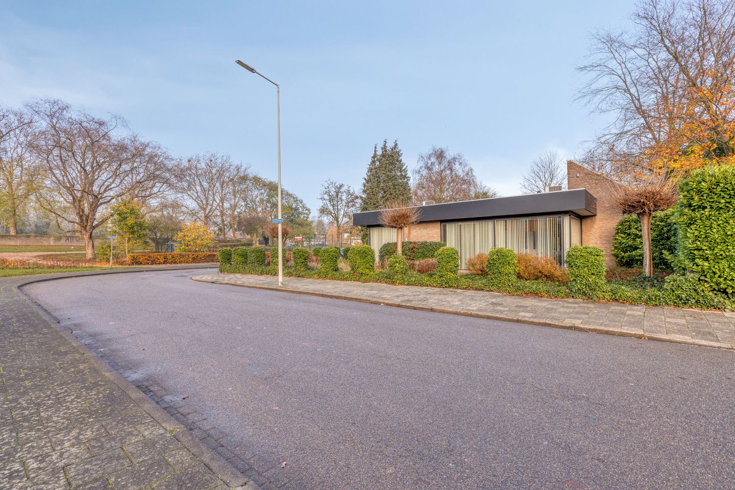 Bekijk foto 3 van Plejadenlaan 1