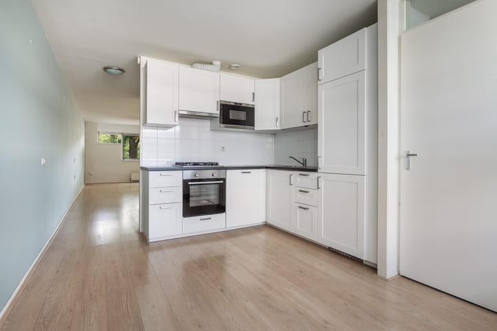 Photo 2 of Stoomwezenstraat 8