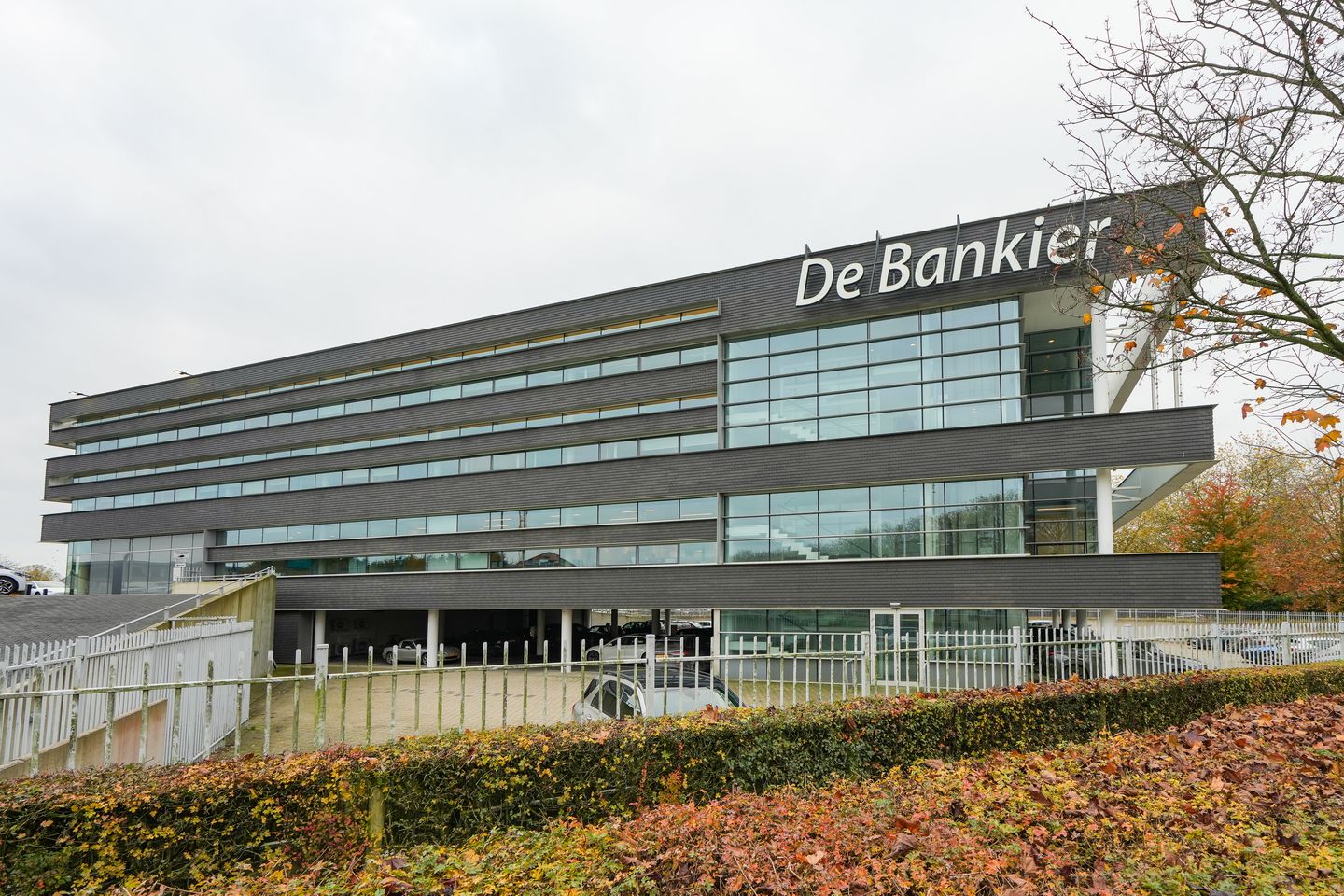 Bekijk foto 1 van Van Heemstraweg 58