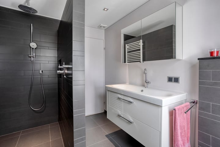 Photo 4 of Bredeweg 9