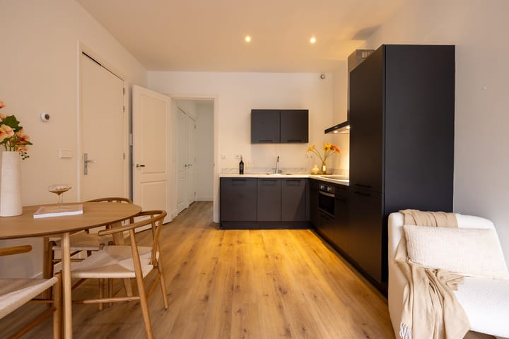 Photo 9 of Mathenesserweg 112-B