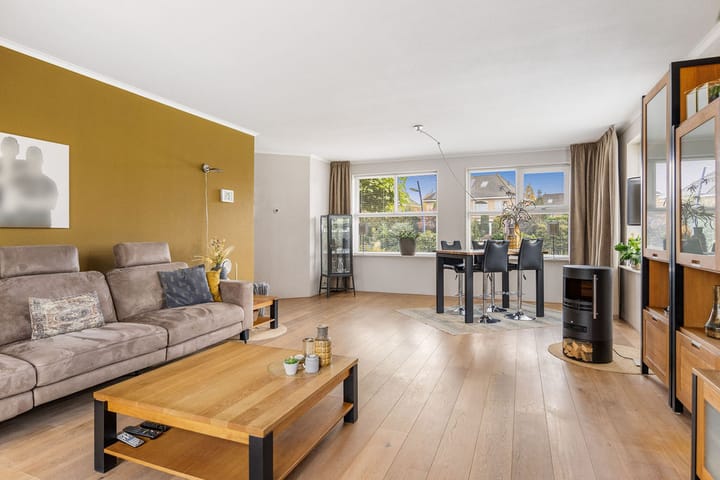 Photo 12 of Parkleane 9