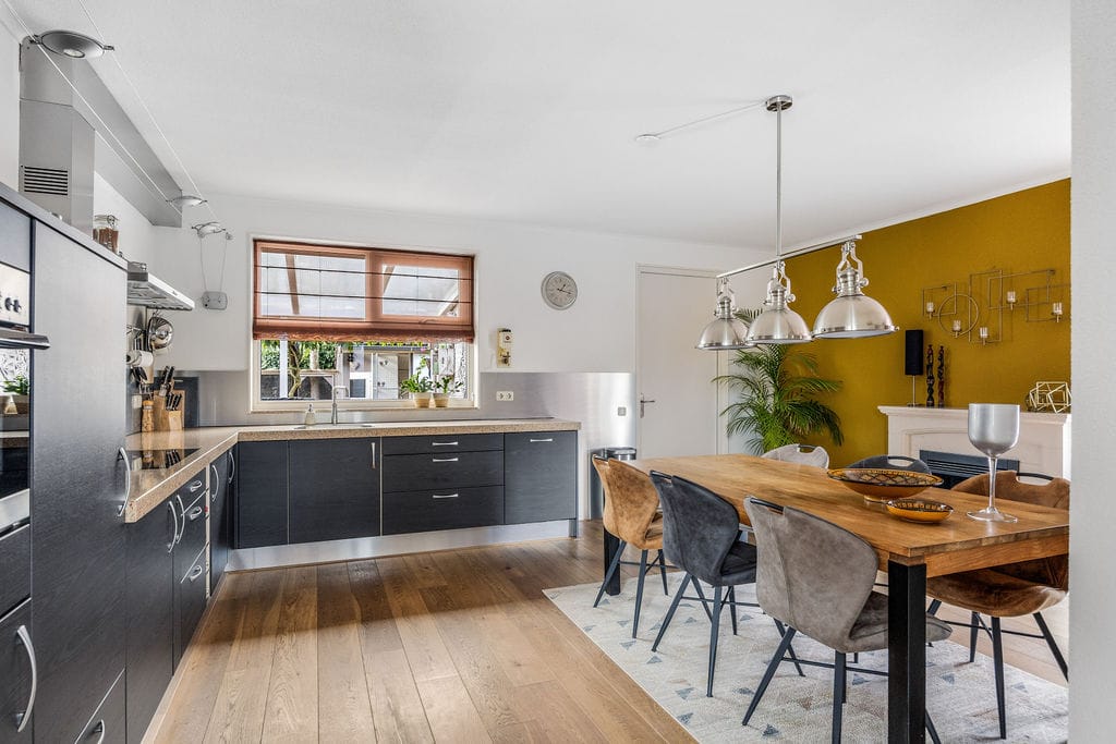 Photo 13 of Parkleane 9