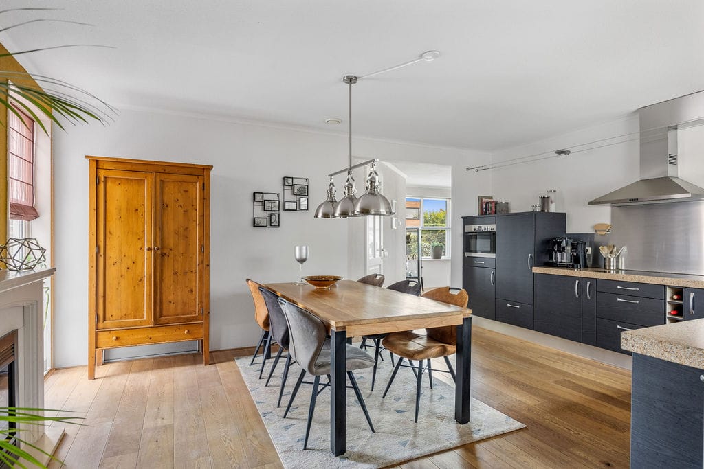 Photo 15 of Parkleane 9