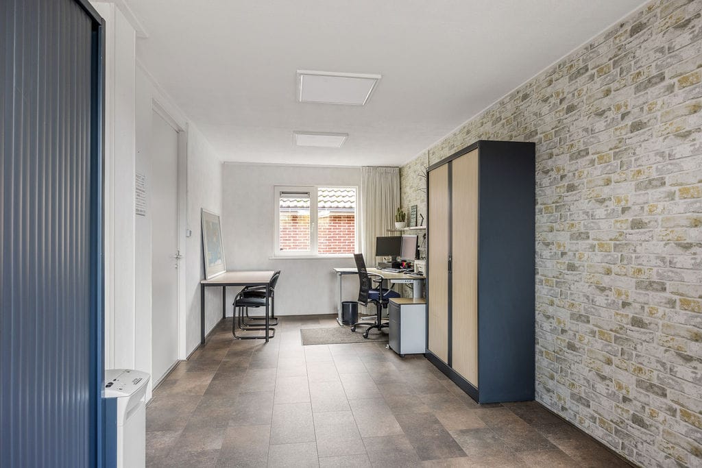 Photo 19 of Parkleane 9