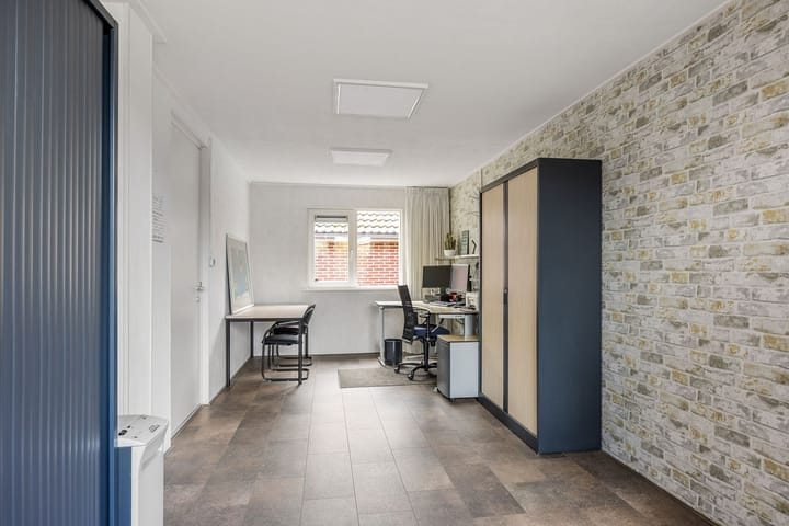 Photo 20 of Parkleane 9