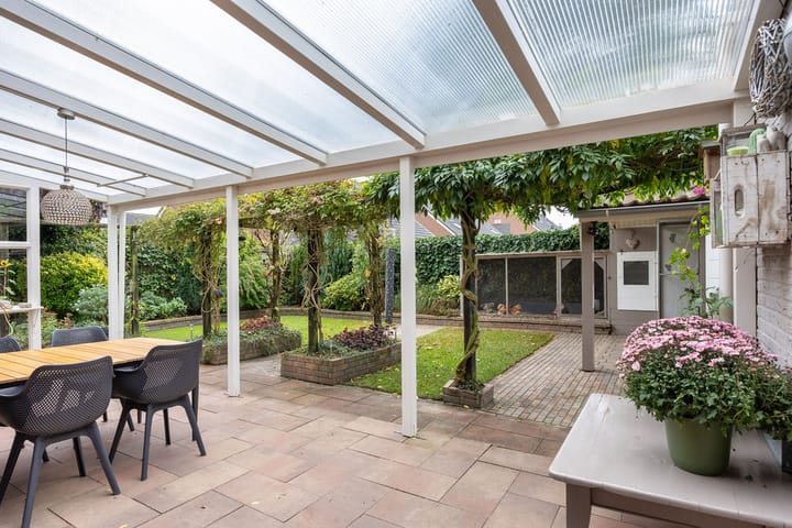 Photo 34 of Parkleane 9