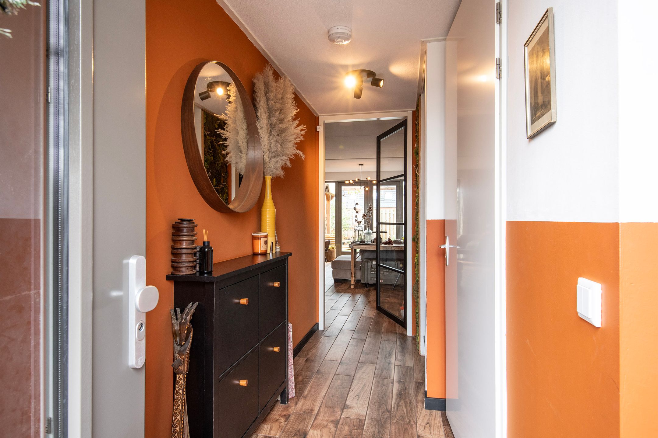 Photo 3 of Mennestraat 57