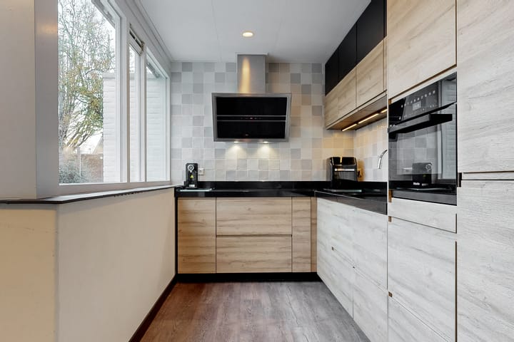 Photo 16 of Karveel 60