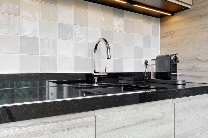 Photo 17 of Karveel 60