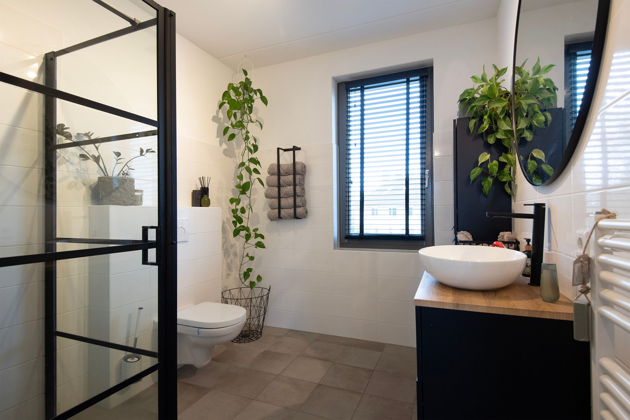 Photo 15 of Mennestraat 57