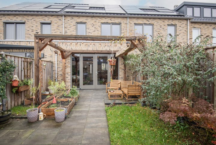 Photo 19 of Mennestraat 57