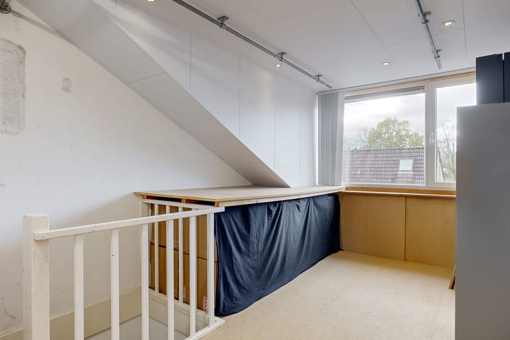 Photo 29 of Karveel 60