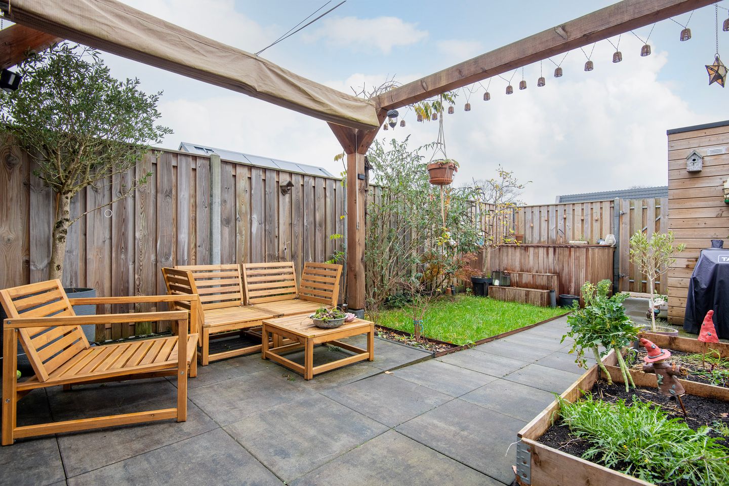 Photo 20 of Mennestraat 57