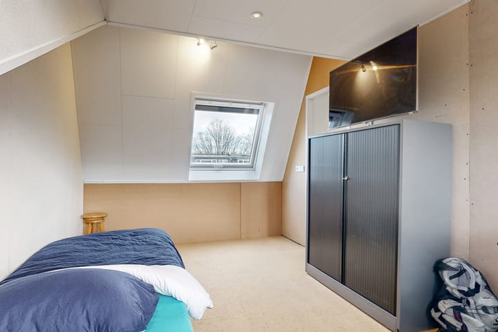 Photo 32 of Karveel 60