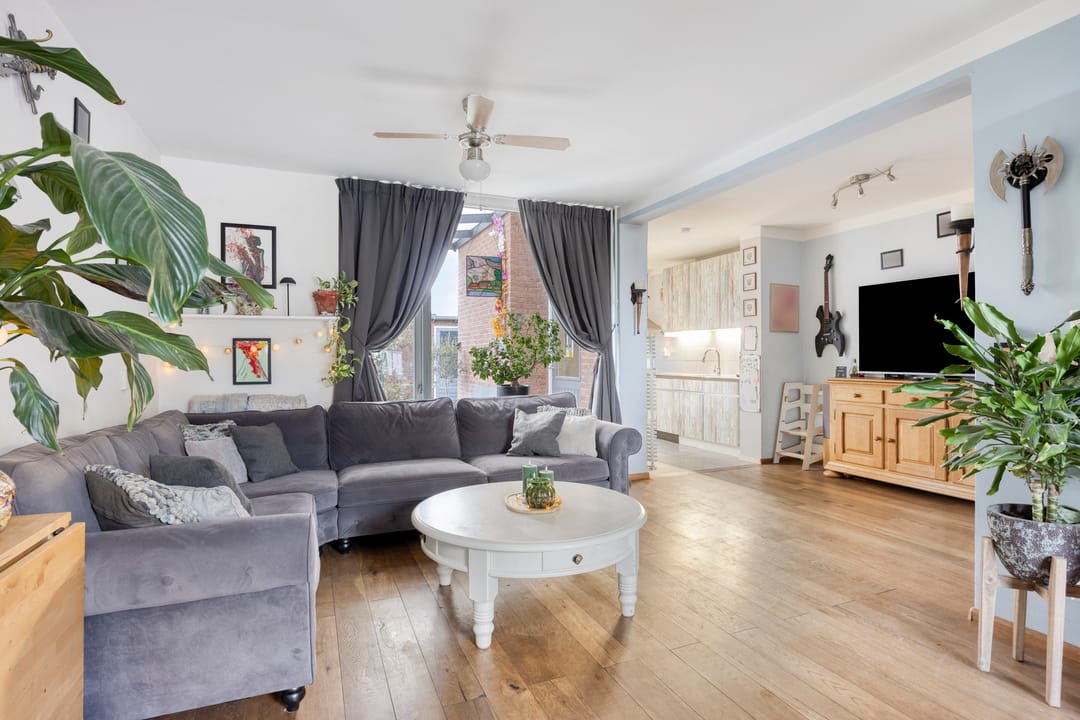 Foto 2 van Anna van Burenweg 8