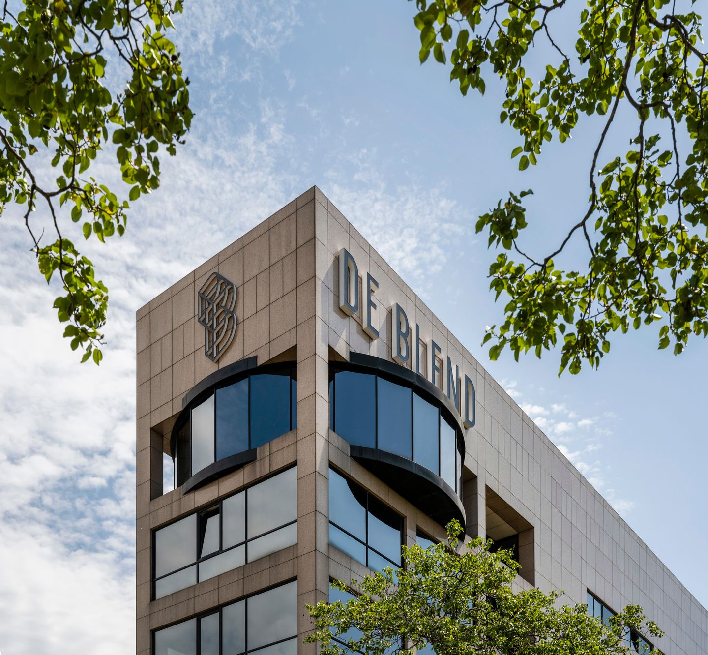 View photo 2 of Vleutensevaart 100