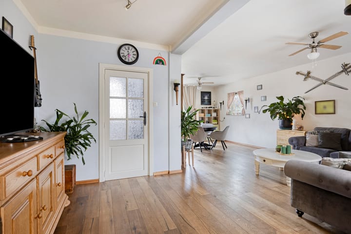 Foto 11 van Anna van Burenweg 8