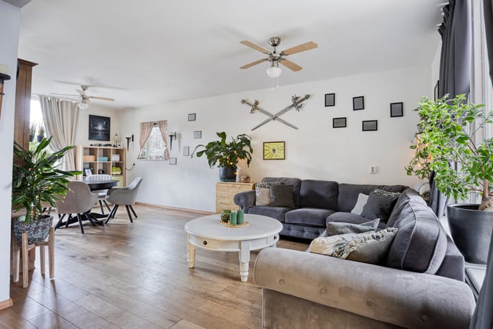 Foto 16 van Anna van Burenweg 8