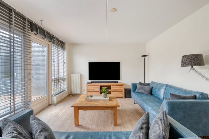 Foto 10 van van Postelstraat 32