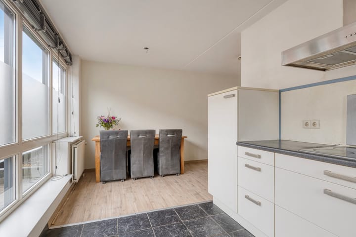 Foto 17 van van Postelstraat 32