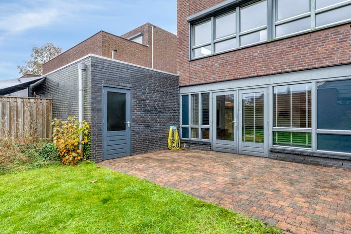 Foto 37 van van Postelstraat 32