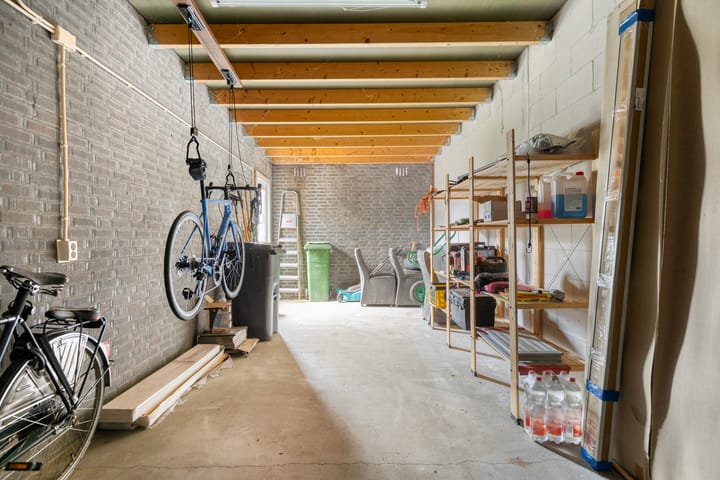 Foto 43 van van Postelstraat 32