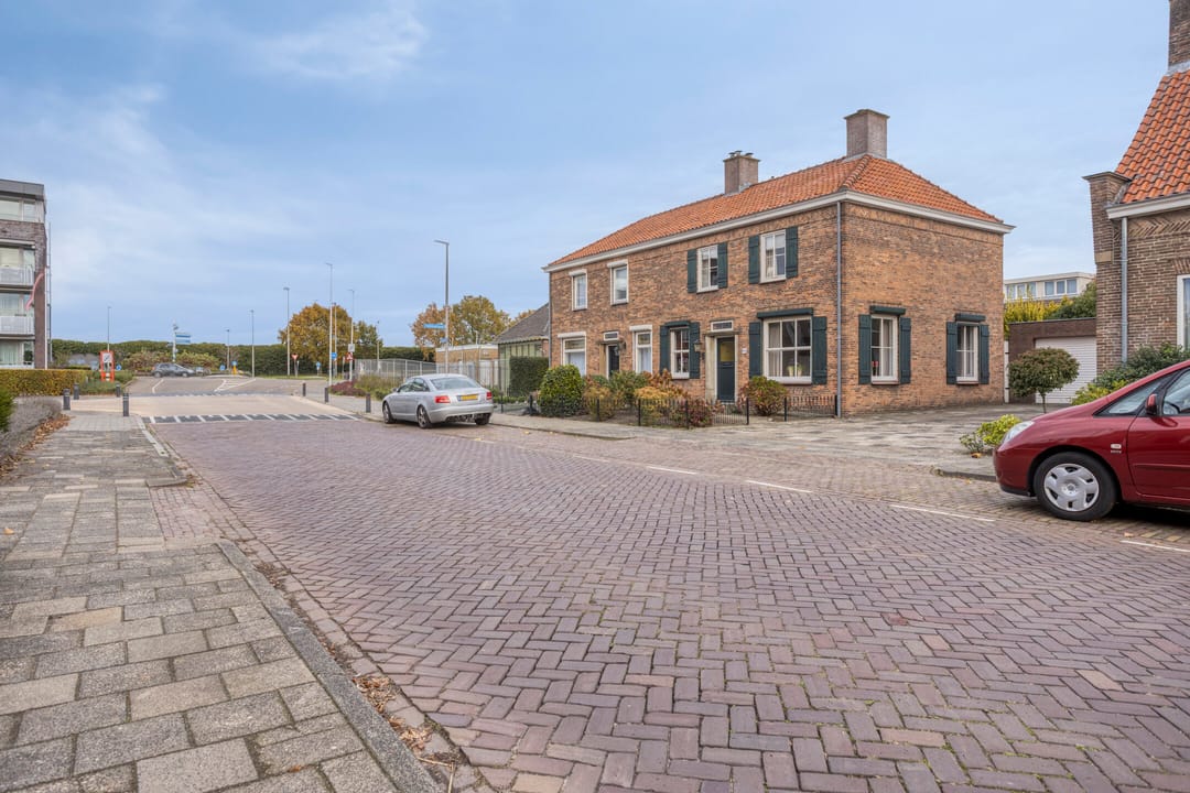 Foto 32 van Stationsstraat 86