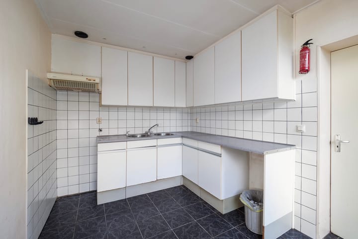 Photo 7 of De Pol 69